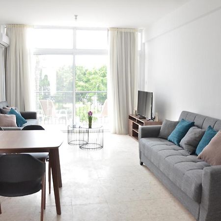 Almyria Apartments - By Imh Travel & Tours Paphos Bagian luar foto