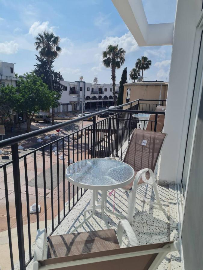 Almyria Apartments - By Imh Travel & Tours Paphos Bagian luar foto
