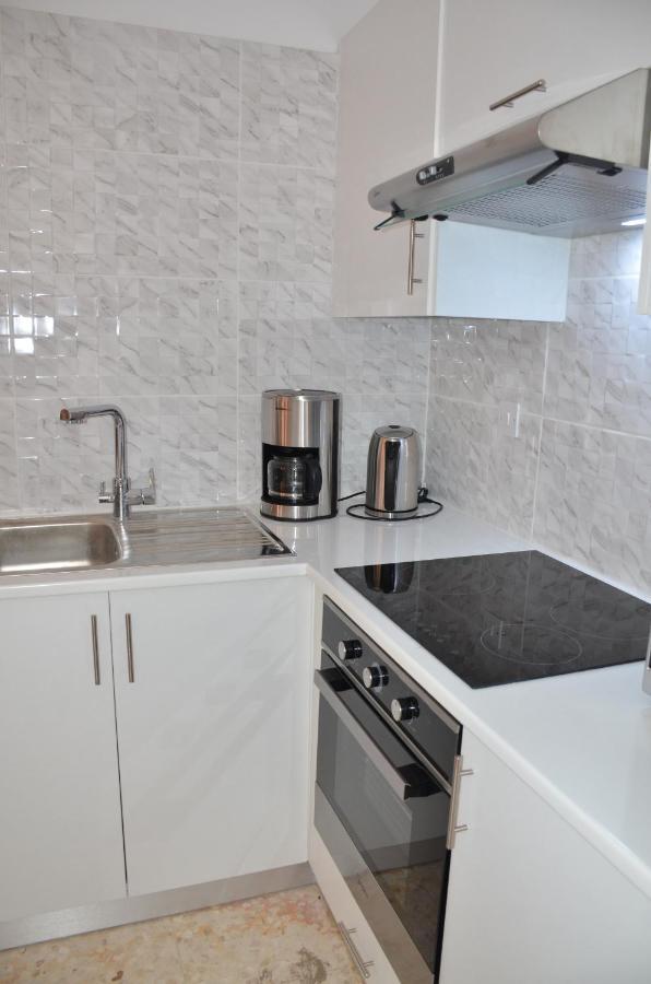 Almyria Apartments - By Imh Travel & Tours Paphos Bagian luar foto
