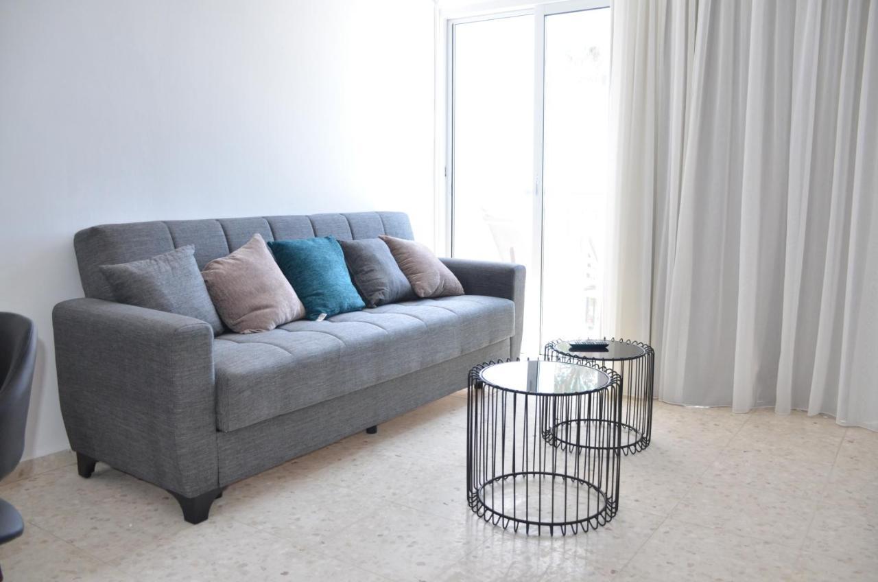 Almyria Apartments - By Imh Travel & Tours Paphos Bagian luar foto